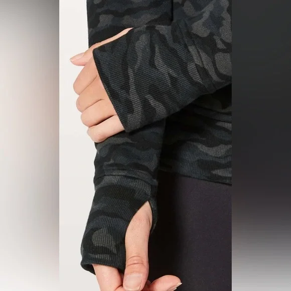 Lululemon Scuba Hoodie
Sequoia Camo
Size 10 - Picture 3 of 13